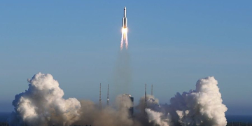 Китай запустил новую группу интернет-спутников