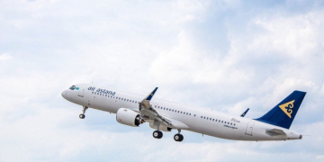 «Люди молились, стюардессы паниковали»: самолет Air Astana экстренно приземлился в Актау