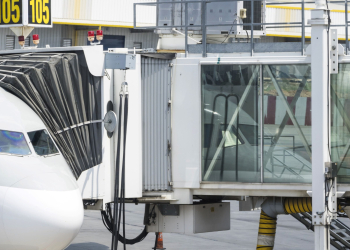 Платим посредникам, а не заводам: глава аэропорта Астаны о проблемах госзакупок