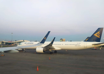 Рейс Air Astana снова не долетел до Астаны: Пассажиры застряли в Пекине на 10 часов