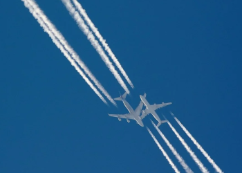 Минтранс создал комиссию для расследования опасного сближения лайнеров в небе над Казахстаном