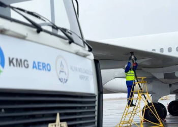 В аэропортах Казахстана снизили цену на авиатопливо до $1000 за тонну