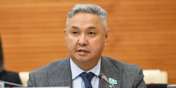 Корпоративная коррупция: Перуашев о выплате аэропортом Алматы ₸6,8 млрд не акционеру